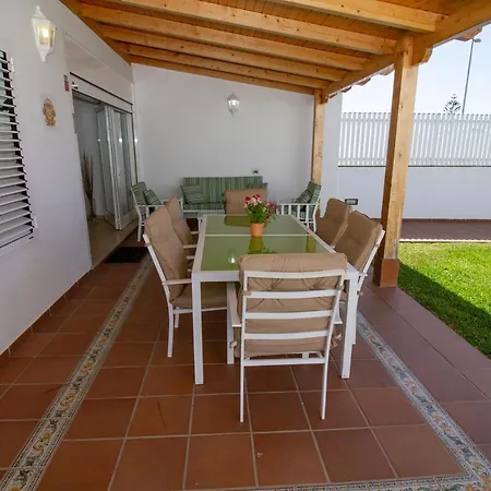 Holycan Bungalow - Solarium & Garden Hébergement de vacances *